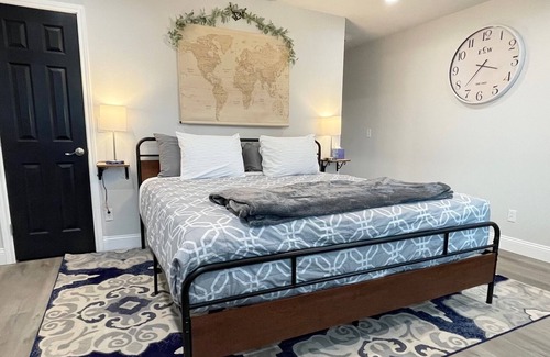 Johnson City Cottage | Anderson Cottage at Wrenwood Ranch, King Bed, Walking Distance to Winery