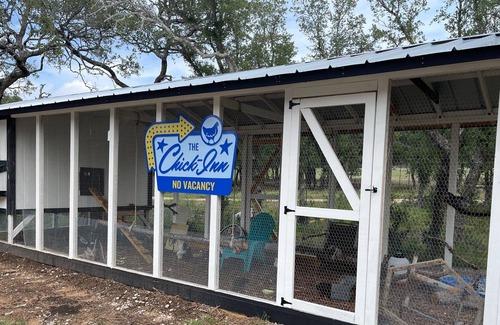 Johnson City Cottage | Anderson Cottage at Wrenwood Ranch, King Bed, Walking Distance to Winery