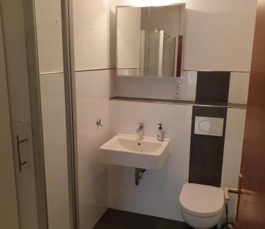 Wilnsdorf Appartement | Andinas Ferienwohnung in ruhiger Lage direkt am Wald