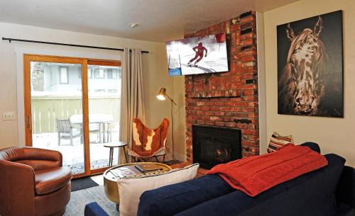 Ketchum Maison | Andora Villa Condo 109