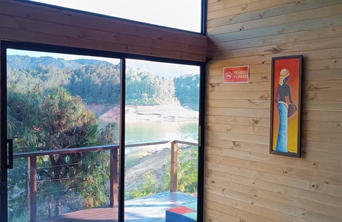 Guatape Cabine | Andre's Deck