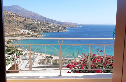 Kipri Villa | Andros Private Villa surplombant la mer Égée Bleue