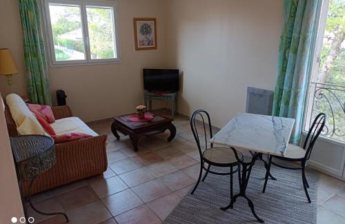 Massillargues-Attuech Maison | Anduze Gîte Les Bambous au "Petit Clos des Cigales"