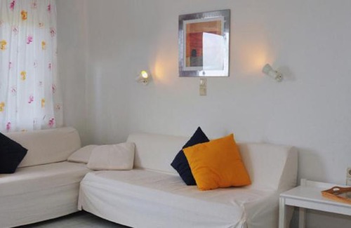 Pyrgos Psilonerou Appartement | Andys-Gardens Villas