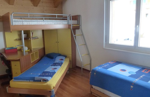 Leukerbad Appartement | Anessa 43 - Appartement loft lumineux avec une vue dégagée à Loèche-les-Bains, 2 chambres. 5 lits