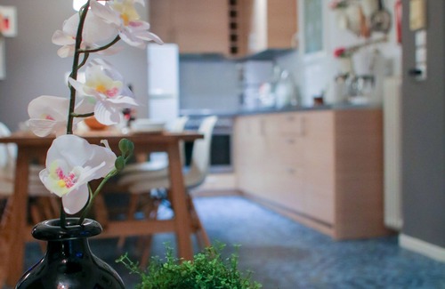 Athens City Centre Appartement | Angel's Big Apt☆3min to Metro☆AC☆Netflix☆iMac☆PS4☆