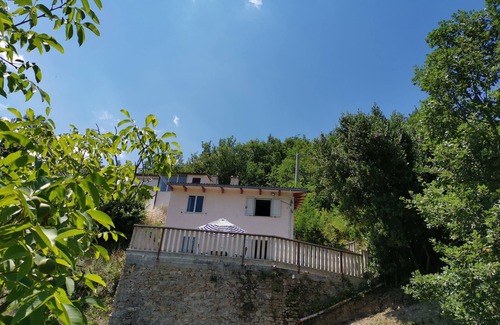 Farindola Maison | La vue d'Angel est dans le parc national du Gran Sasso, et est finalement unique