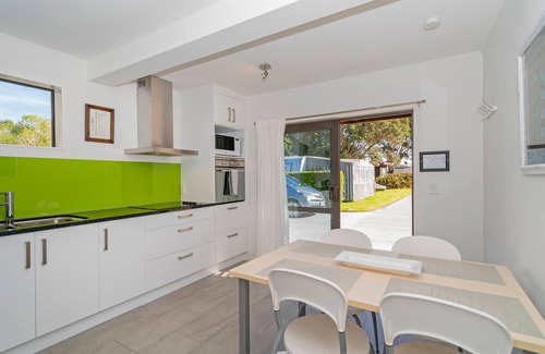 Amodeo Bay Autre | Anglers Lodge