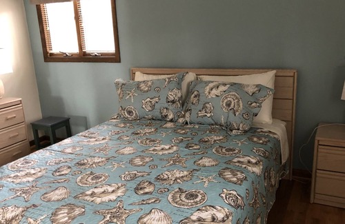 Rehoboth Beach Maison | Angola by the Bay Cozy 2-Bedroom Home