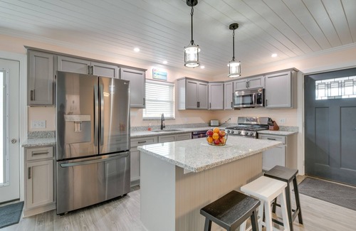 Lake Erie Beach Maison | Angola Vacation Rental, Walk to Lake Erie Beach!