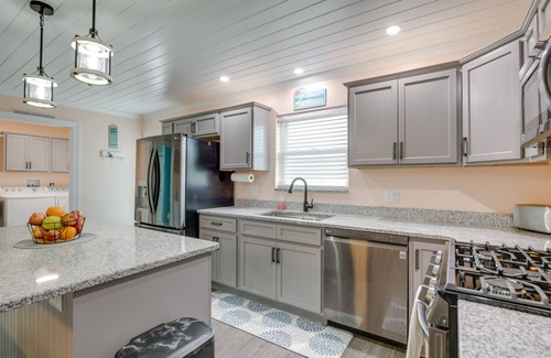 Lake Erie Beach Maison | Angola Vacation Rental, Walk to Lake Erie Beach!
