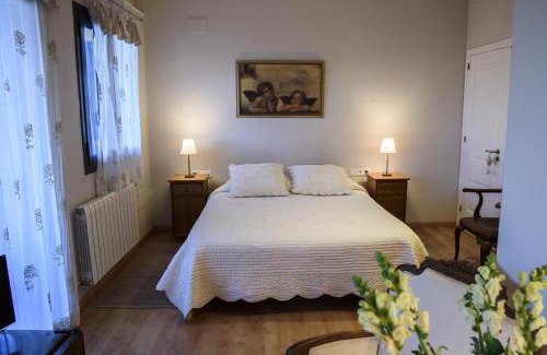 Vallcarca i els Penitents Lit Et Petit-Déjeuner | Anita's Bed and Breakfast