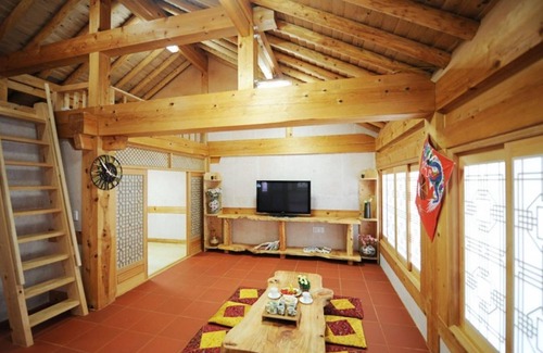 Tongyeong Maison | Anjeong Palace Tourist Hanok Pension
