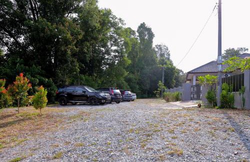 Kampung Durian Guling Maison | Anjung Homestay & Event