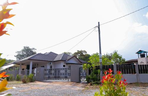 Kampung Durian Guling Maison | Anjung Homestay & Event