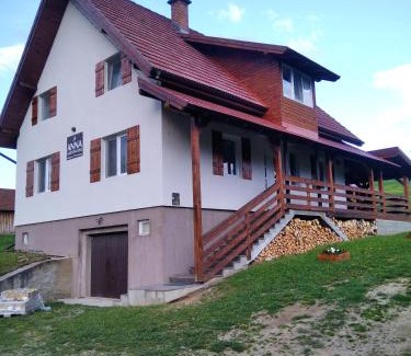 Comiat Appartement | Anna Guesthouse