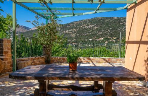 Logarata Maison | Anna's Apartment near Agia Efimia & Myrtos beach