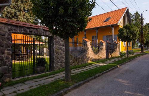 Szentendrei Maison | Anna Vendégház