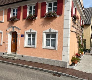 Ichenhausen Appartement | Anna9 - Ihr stylisches Zuhause auf Zeit nähe Legoland, Parken, Netflix, Boxspring