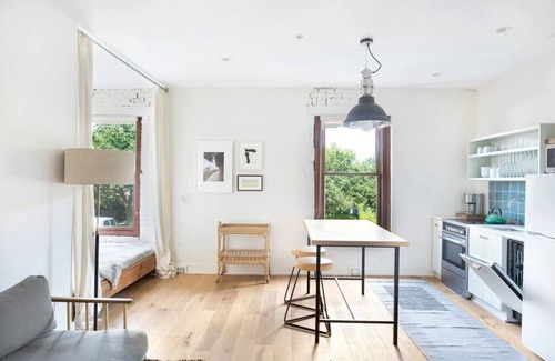 Yamacraw Village Copropriété | Annabelle 2B - City Views near City Market, River