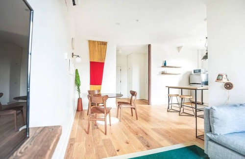 Yamacraw Village Appartement | Annabelle 3B - Bright King Bedroom Near Nightlife