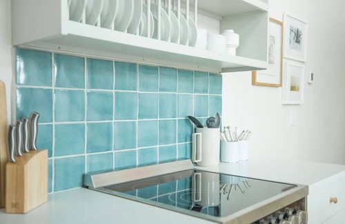 Yamacraw Village Appartement | Annabelle 4C - Top Floor 2BR Historic District Loft with Terrace