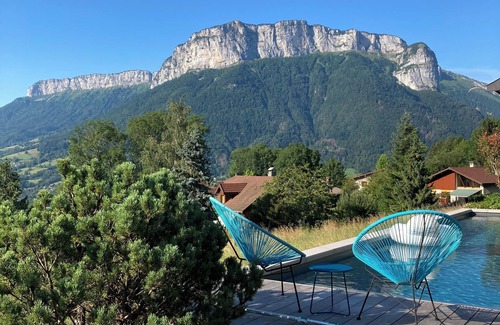 Alex Villa | Annecy maison avec piscine 5min du lac Menthon, 20 min stations des Aravis