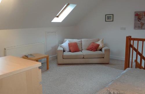 Cherhill Appartement | Annexe in Cherhill, opposite Cherhill White Horse