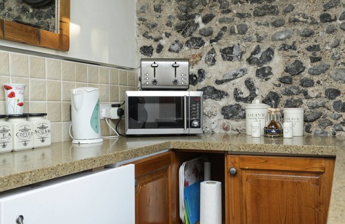 Manston Cottage | Annie's Cottage. Une jolie maison en style chocolat avec beaucoup de caractère.
