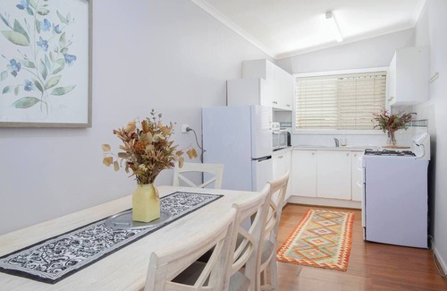 Charlestown Maison | Charlestown Cottage Beachside in Lake Macquarie