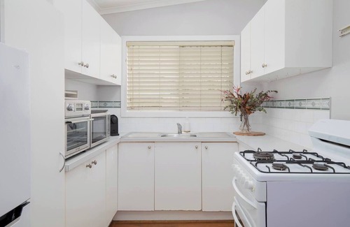 Charlestown Maison | Charlestown Cottage Beachside in Lake Macquarie