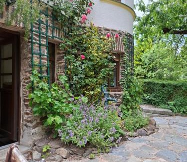 Gruenhain-Beierfeld Appartement | ansimali 3 - Treffpunkt Dachgeschosswohnung, Ideal für Familien und Freunde, Gemeinsam wohnen, getrennt träumen, Zwei Schlafzimmer, ein Urlaub mit Spiel und Spaß
