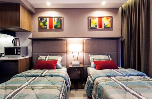 Downtown Appartement | Antel Spa Hotel - Unit 12F Makati