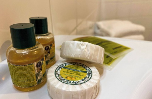 Palaia Maison | Antica Dimora Leones