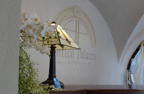 Piazza Maison | Antico Palazzo