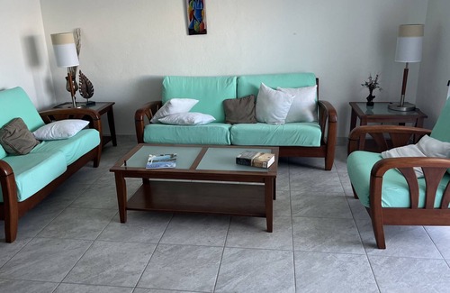 Jolly Harbour Copropriété | Antiguan Villa w/Amazing Water View, 5 minutes to Beach