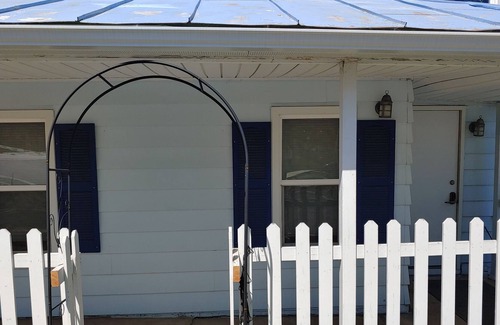 Waupaca Appartement | Antique Home Downtown Waupaca