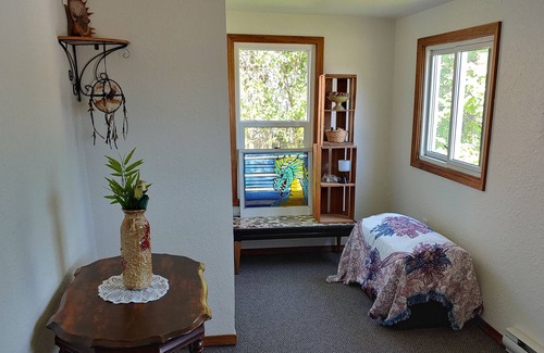 Waupaca Appartement | Antique Home Downtown Waupaca