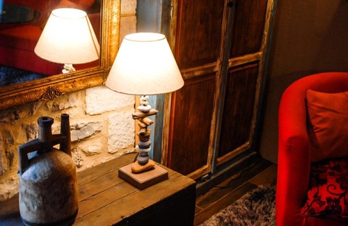 Dimitra Arkadias Appartement | Antique Luxury Groundfloor Suite