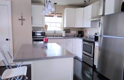 Boerne Maison | Antler Guesthouse, stunning views, not affected by flooding seen in other towns!