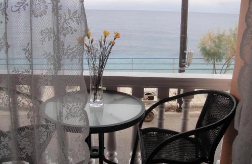 Paralia Porovitsis Maison | Antonios Rooms