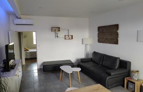 Lunel Appartement | "Antre Nous" au Cœur de Lunel