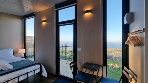 Kawaha Point Maison | Aorangi Peak Cabins 1 by Tiny Away