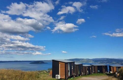 Kawaha Point Maison | Aorangi Peak Cabins 10 by Tiny Away