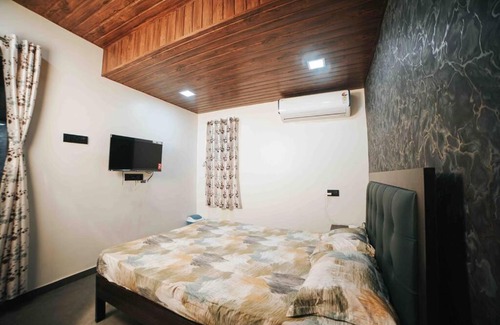 Andheri West Appartement | Ap2. Cozy AC Studio W/ Kitchenette Nr Kokilaben Hosp.