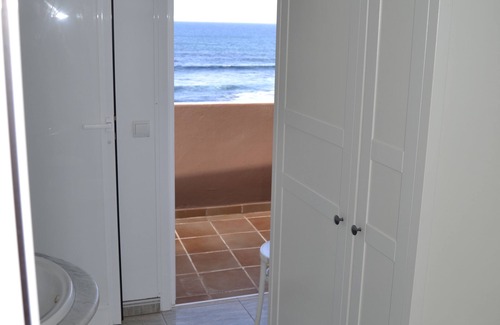 Punta del Hidalgo Appartement | Appartement directement sur la mer avec une vue fantastique à Punta del Hidalgo