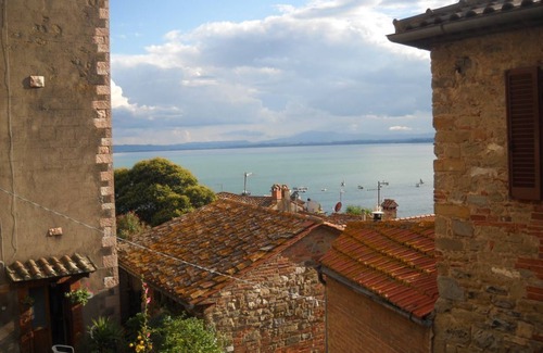 Collesanto Appartement | Appartement La Grapo avec piscine à Villa La Rogaia, Ombrie, LagoTrasimeno
