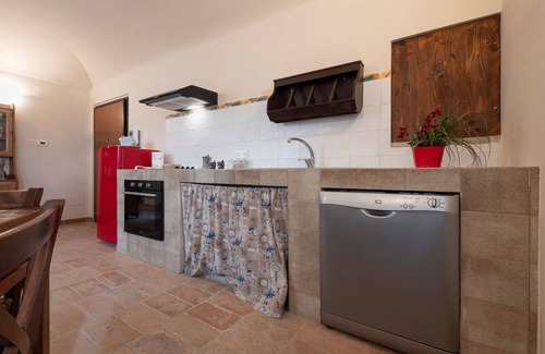 Mombaroccio Appartement | Apartment in Villagrande with Pool & Garden