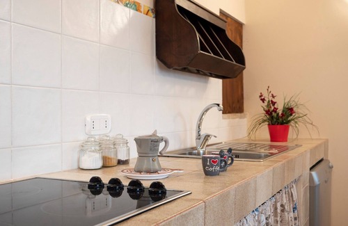 Mombaroccio Appartement | Apartment in Villagrande with Pool & Garden