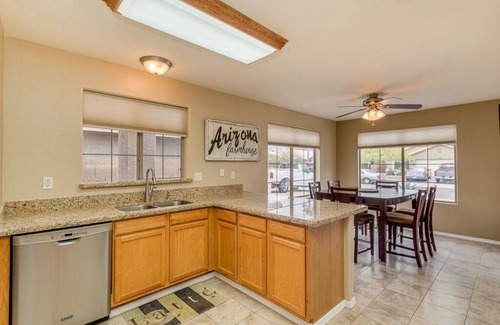 Apache Junction Maison | ** PISCINE CHAUFFEE ** 3 CHAMBRES À COUCHER 6 PERSONNES À APACHE JUNCTION